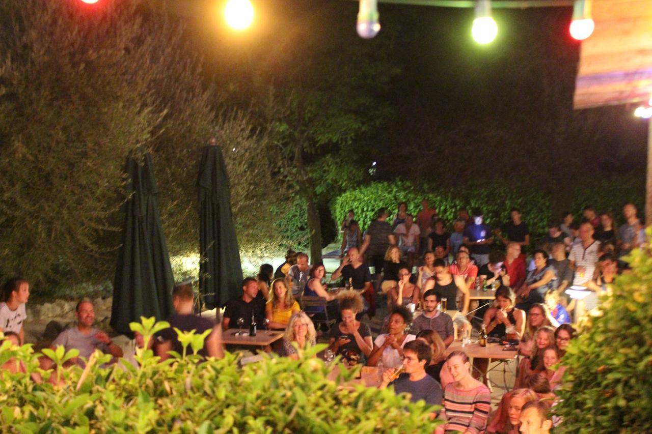 Camping Forcalquier Les Routes De Provence Hotel Екстериор снимка