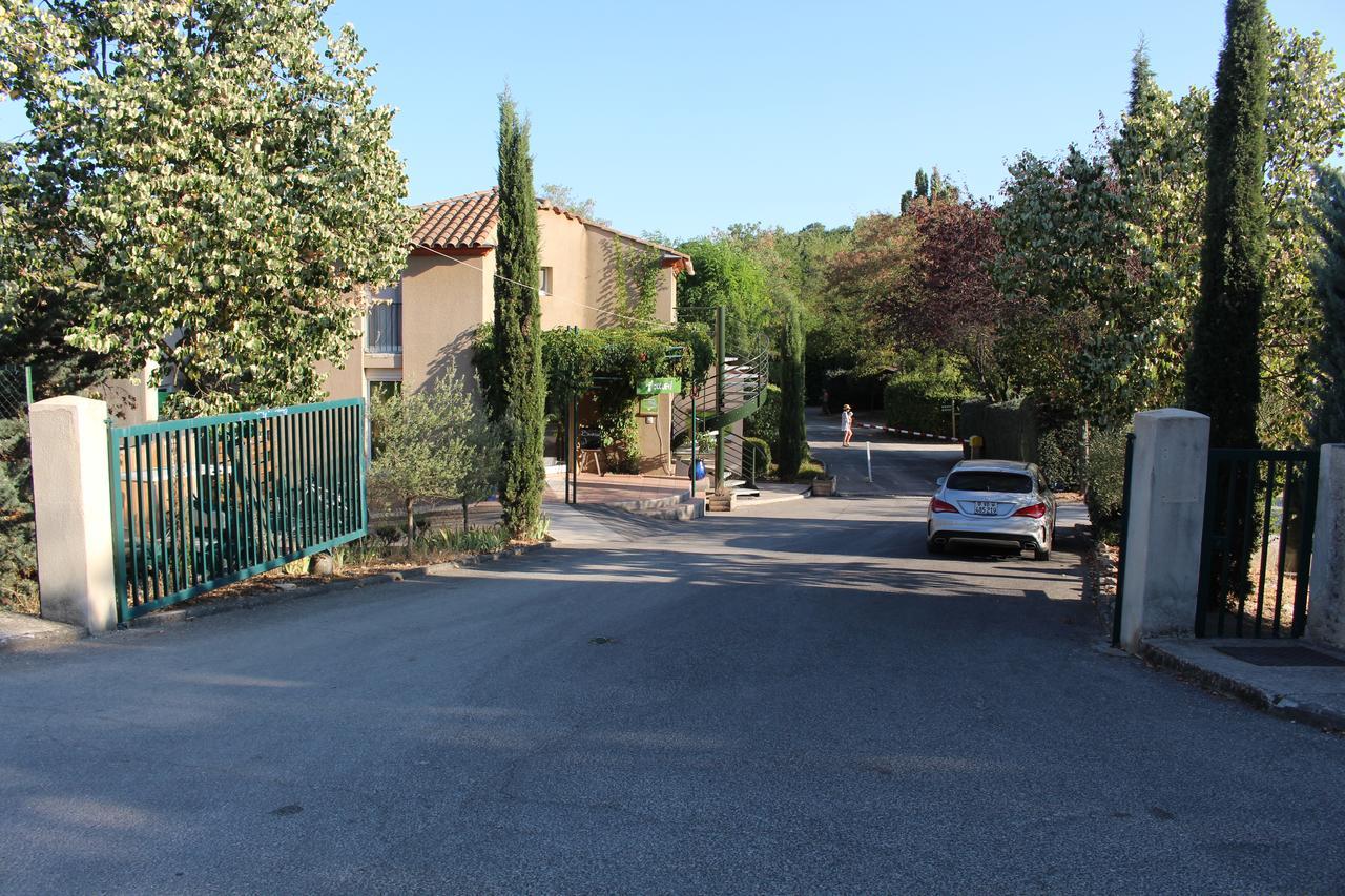 Camping Forcalquier Les Routes De Provence Hotel Екстериор снимка