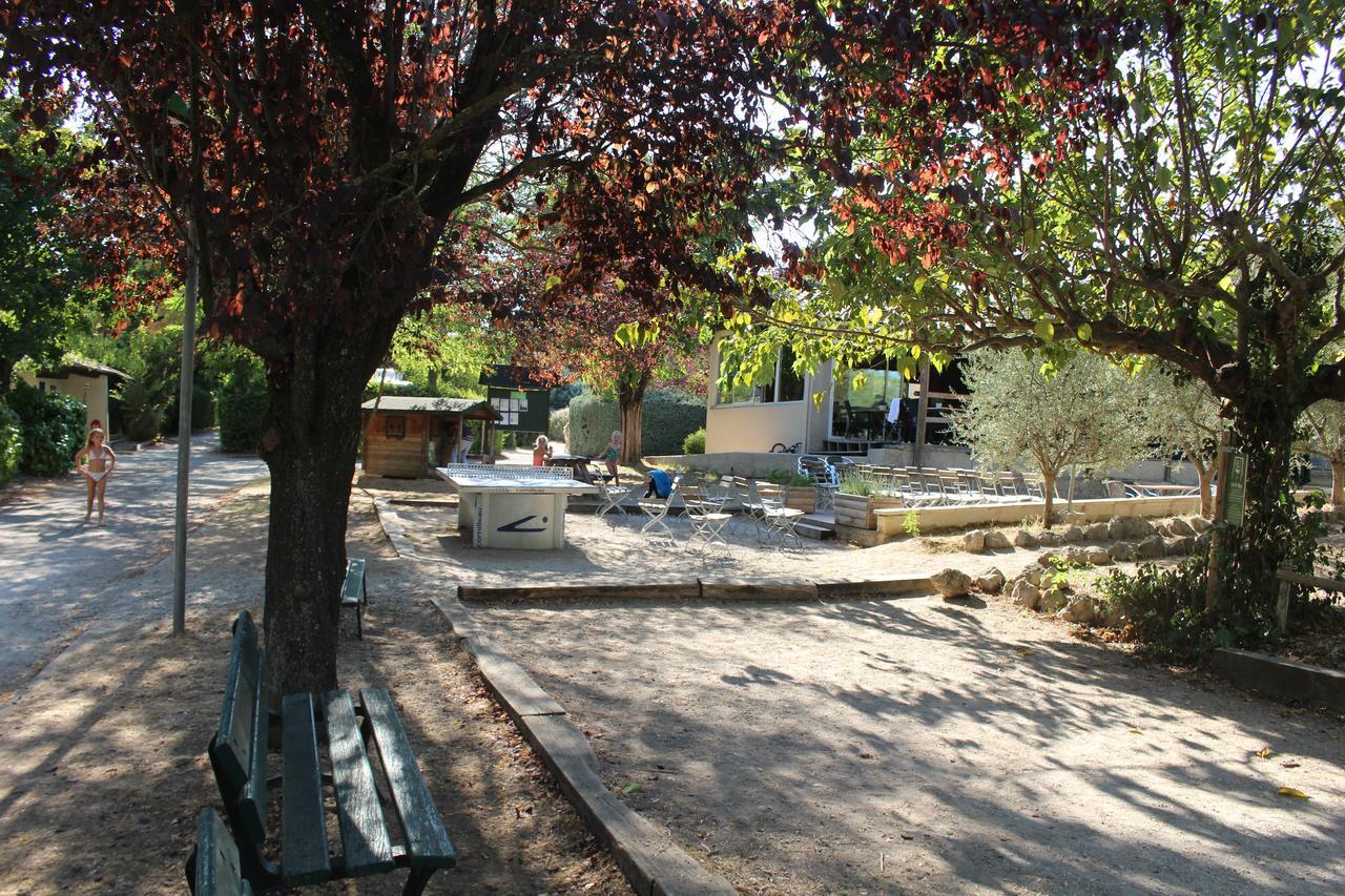 Camping Forcalquier Les Routes De Provence Hotel Екстериор снимка