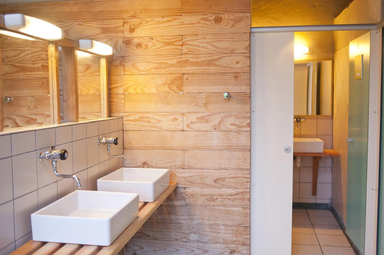 Camping Forcalquier Les Routes De Provence Hotel Екстериор снимка